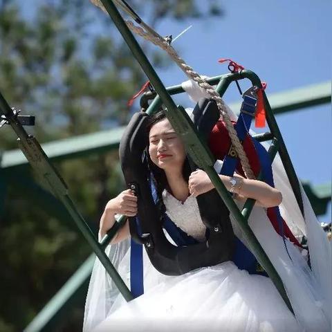 《恶意不息》中国玩家占比超三成！总监中文感恩大揭秘！