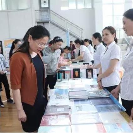 新月同行星期一角色养成攻略：快速提升技巧揭秘