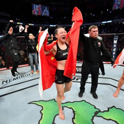 《格斗游戏巅峰对决：盘点人气爆棚的热门之作》
《热门格斗游戏排行榜：揭秘最受欢迎的战斗王者》
《格斗迷必看！盘点近年来人气飙升的格斗游戏》
《狂热玩家推荐：盘点最火热的格斗游戏榜单》
《格斗游戏热潮来袭：盘点最受欢迎的几款游戏》