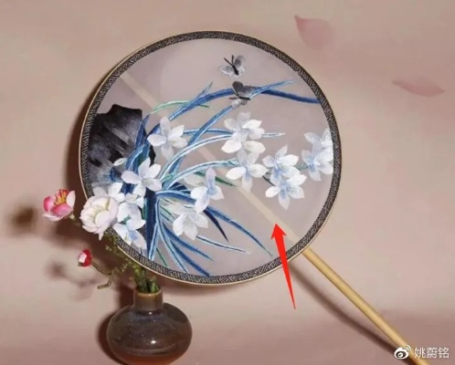 《明末渊虚之羽：揭秘蜀绣丝帕的神秘用途》