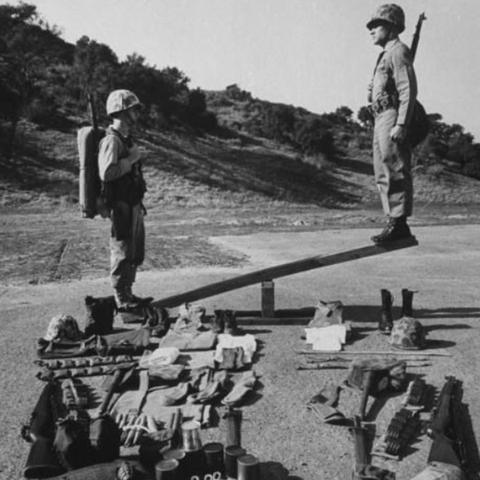 《十大必玩战争游戏盘点：经典排行榜揭秘》