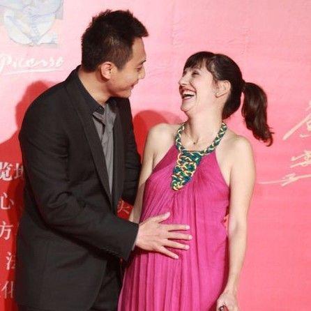 《霓虹深渊无限安娜深度解析：攻略全解密》