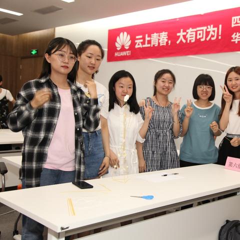 《团队协作巅峰！热门下载量高的团队游戏排行》