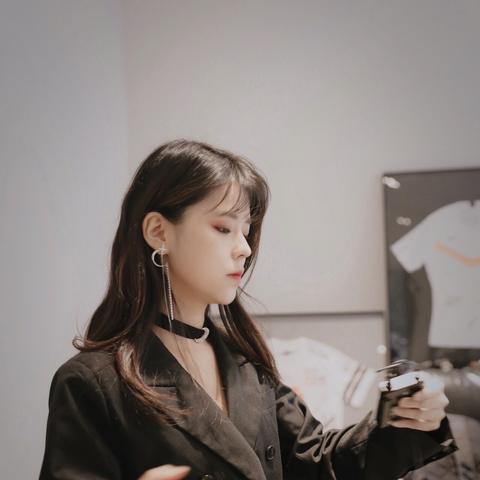 热门换装游戏盘点：人气飙升的时尚盛宴推荐！