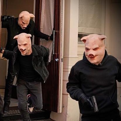 《热门爱情游戏盘点：下载量飙升的浪漫佳作》