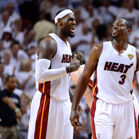 《巅峰策略游戏盘点：下载狂潮中的热门排行》