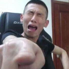 《热门竞速游戏盘点：下载量爆棚的十大排行》