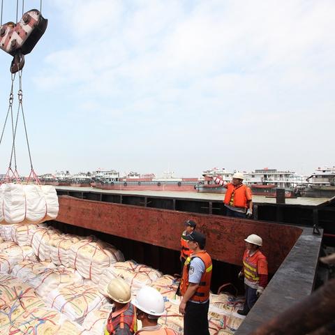 《黎明之海船舱改造攻略：新系统玩法深度解析》