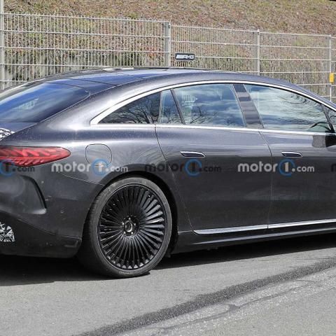 《2024年度动作游戏巅峰对决：十大热门排行揭晓》