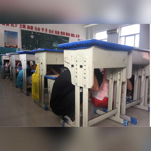 《十大经典撤离射击游戏，不容错过的射击逃生体验》