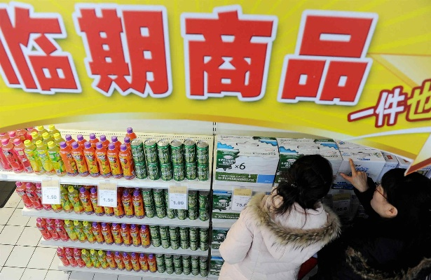 玉麒麟热议：临期饮料剩3月算临期？网红观点引关注