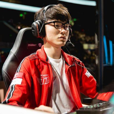 Faker九大独占皮肤盘点：一己之力力压全队