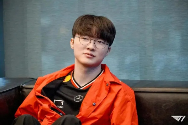 永恩冠军皮肤设计首曝：Faker画作引热议