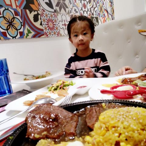 《热门下载排行：揭秘点击率超高的热门游戏》