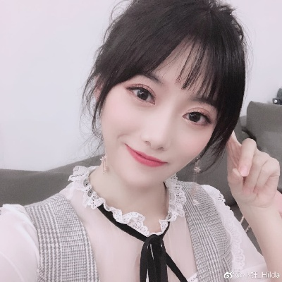 LPL新女主播惊艳登场！前SHY48成员引热议