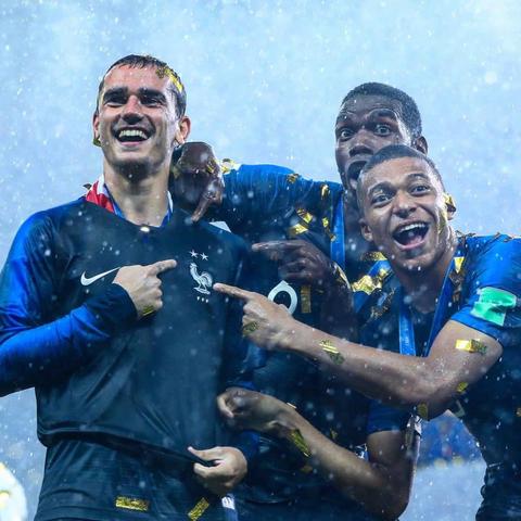 《盘点十大热门舞蹈游戏，错过这些你就OUT了！》