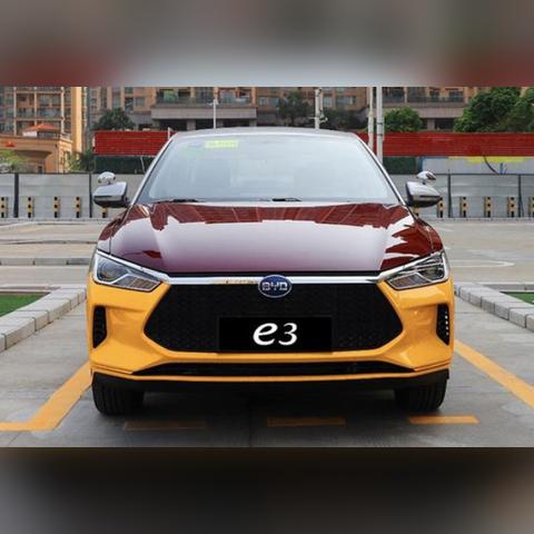 国庆自驾新潮流，电车体验秒杀油车，绿色出行谁先尝？