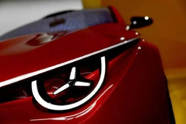 全球独享！奔驰风火轮版CLA概念车：成年玩具新巅峰