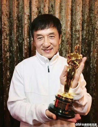 成龙71岁惊现阿拉木图！独家揭秘：影坛巨星或将加盟新电影拍摄