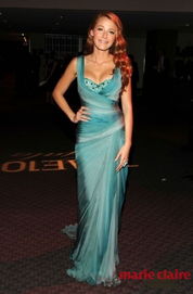 《尖叫女王》米娅·高斯红毯惊艳秀，黑丝镂空长裙吸睛无数