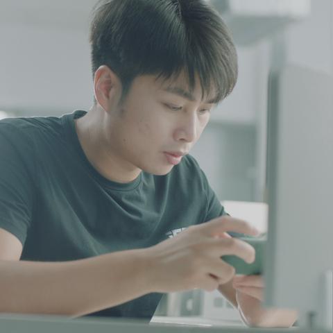 百万奖金战！李晓峰Sky与KK平台联手，开启魔兽争霸3新赛季挑战！