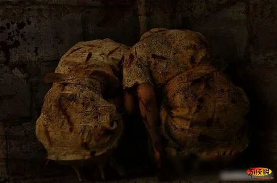 寂静岭女主美食诱惑：COS小哥挑战还原！