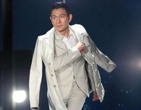 谢霆锋神似男子引发歌迷狂追，揭秘：保安高喊“假象”真相曝光