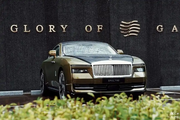 爱犬专属定制！劳斯莱斯闪灵特别版，奢华升级！