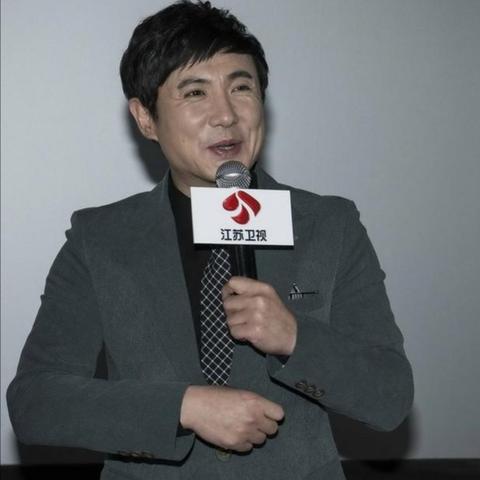 沙溢国庆假期狂增十斤！体重秤前表情失控，揭秘增肥秘籍！