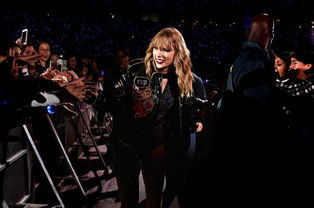 霉霉新专电影票房突破4600万，非传统观影体验引领潮流