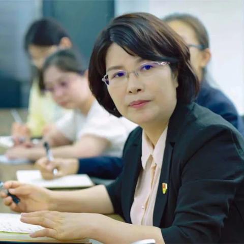 高铁出行新规：乘客可携带椅子，12306官方回应带来便利