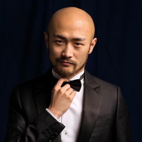 周杰伦演唱会突发恐慌，舞台坚守背后的感人故事揭秘