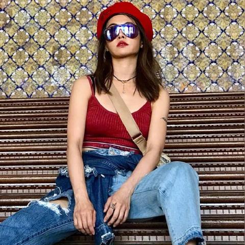 周杰伦演唱会突发恐慌，舞台坚守背后的感人故事揭秘