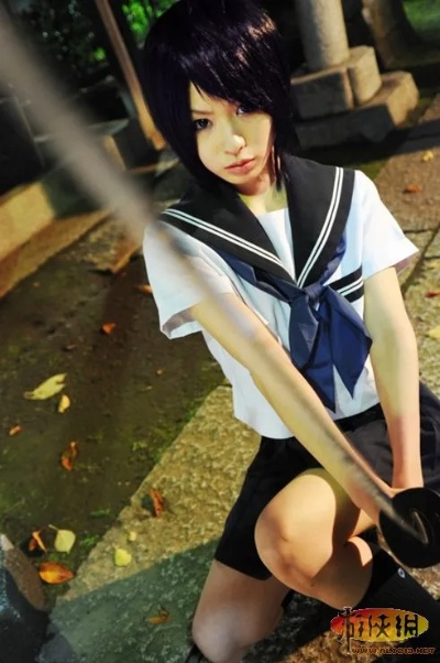 绝美cos深水雏子！《寂静岭f》日本妹子惊艳还原，沉浸式体验不容错过
