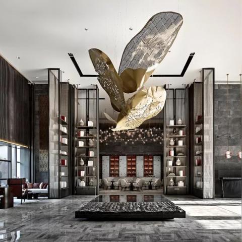 《虚实万象》艺术揭秘：小萝莉与主角深度解析，解锁角色魅力新视角