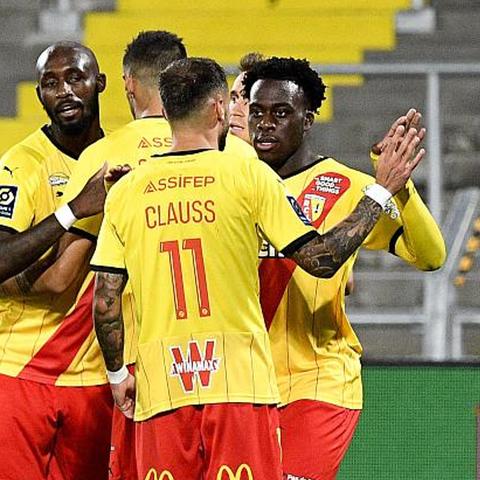 《生化危机9》预告揭秘：里昂身影提前曝光，游戏迷必看新线索