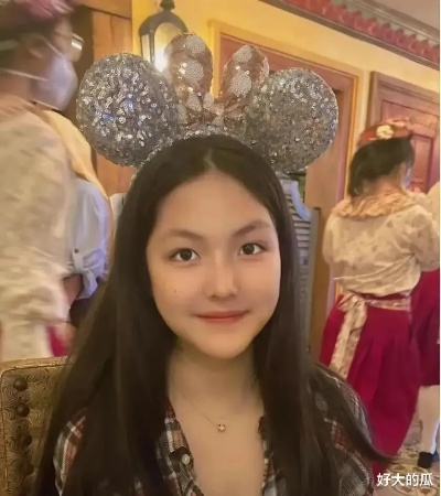 王诗龄生日照大揭秘：脚部细节P图大挑战，网友热议！