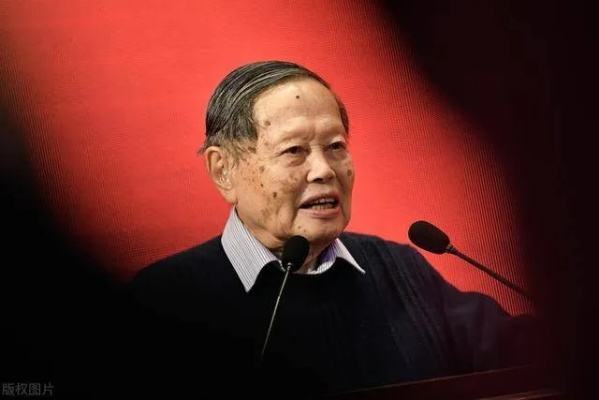 杨振宁逝世：科学巨匠陨落，享年103岁，缅怀不朽传奇