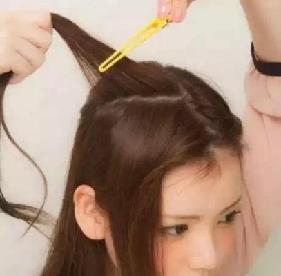 绑发狠人秒变女神！揭秘女生发型新潮流