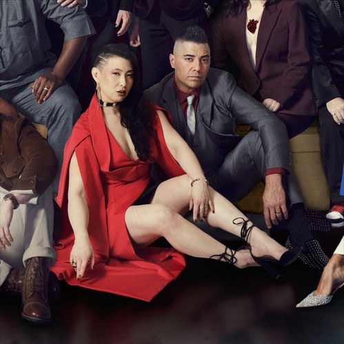 《羊蹄山之魂》女主角自信晒合照，揭秘幕后精彩幕后花絮！