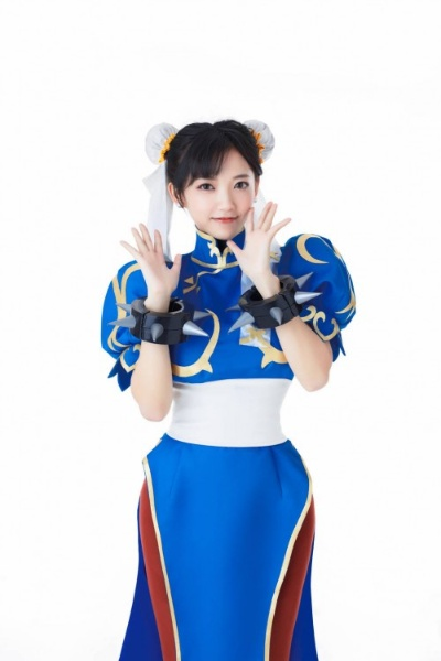 性感春丽COS大腿美腿，麦当劳街霸联动新品热辣来袭