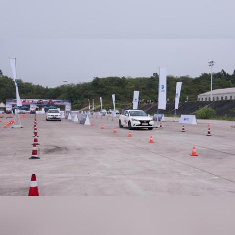 《最终幻想7：重生》剧情优化升级，告别拖沓，玩家体验更畅快