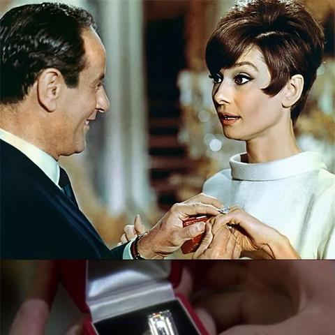 2025年热门传奇手游盒子排行：玩家首选神器盘点