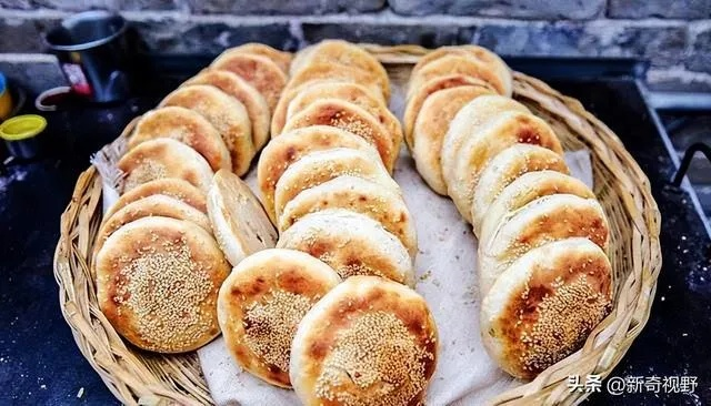 全球美食榜单揭晓：中国烧饼荣登50佳，传统美味再获认可
