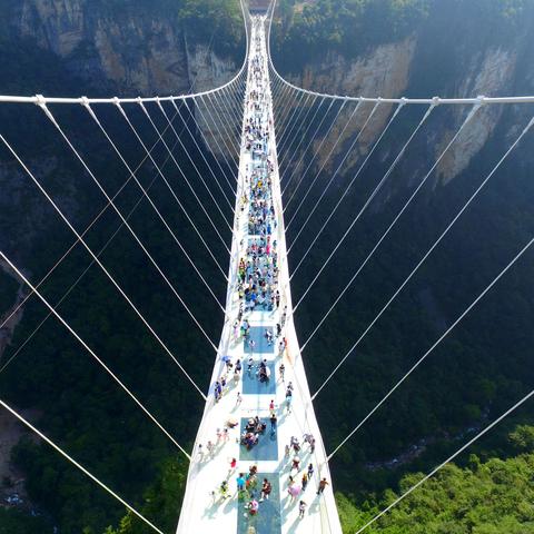 变态手游平台精选：热门变态版手游排行，体验极致游戏快感！