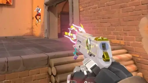 无畏契约制式手枪伤害解析：瓦罗兰特国服伤害数据攻略全揭秘