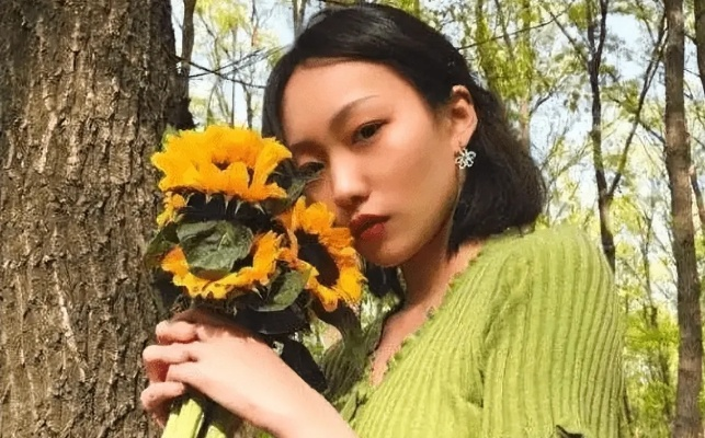 复旦学霸养成记！网红“疯产姐妹”单飞成员晒入学视频震撼来袭