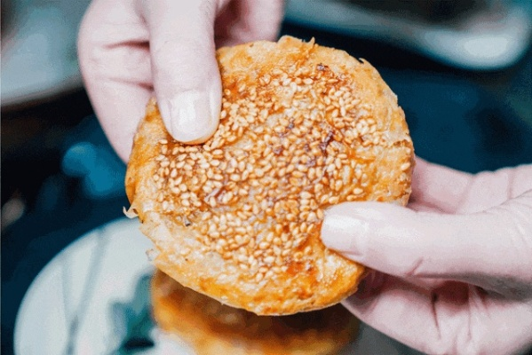 中国烧饼荣登全球50佳！再战美食榜单，风味独占鳌头