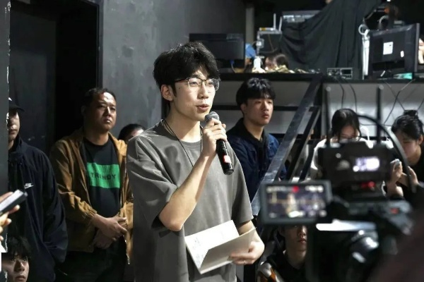 《导演》好评如潮！沉浸式娱乐圈体验，解锁演艺圈秘境