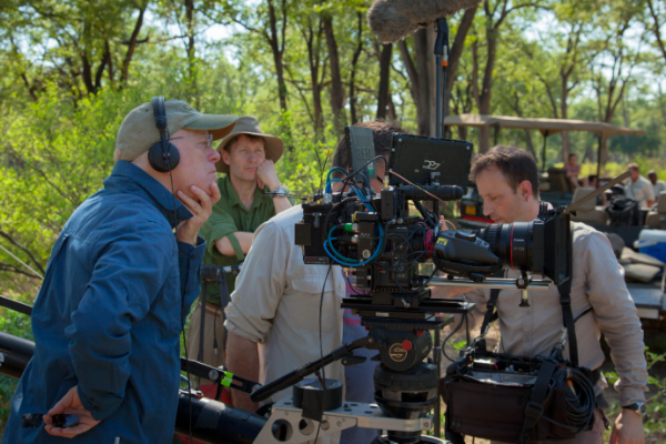 《Den of Wolves》十周年庆典：揭秘10 Chambers幕后制作秘籍，独家纪录片大放送！